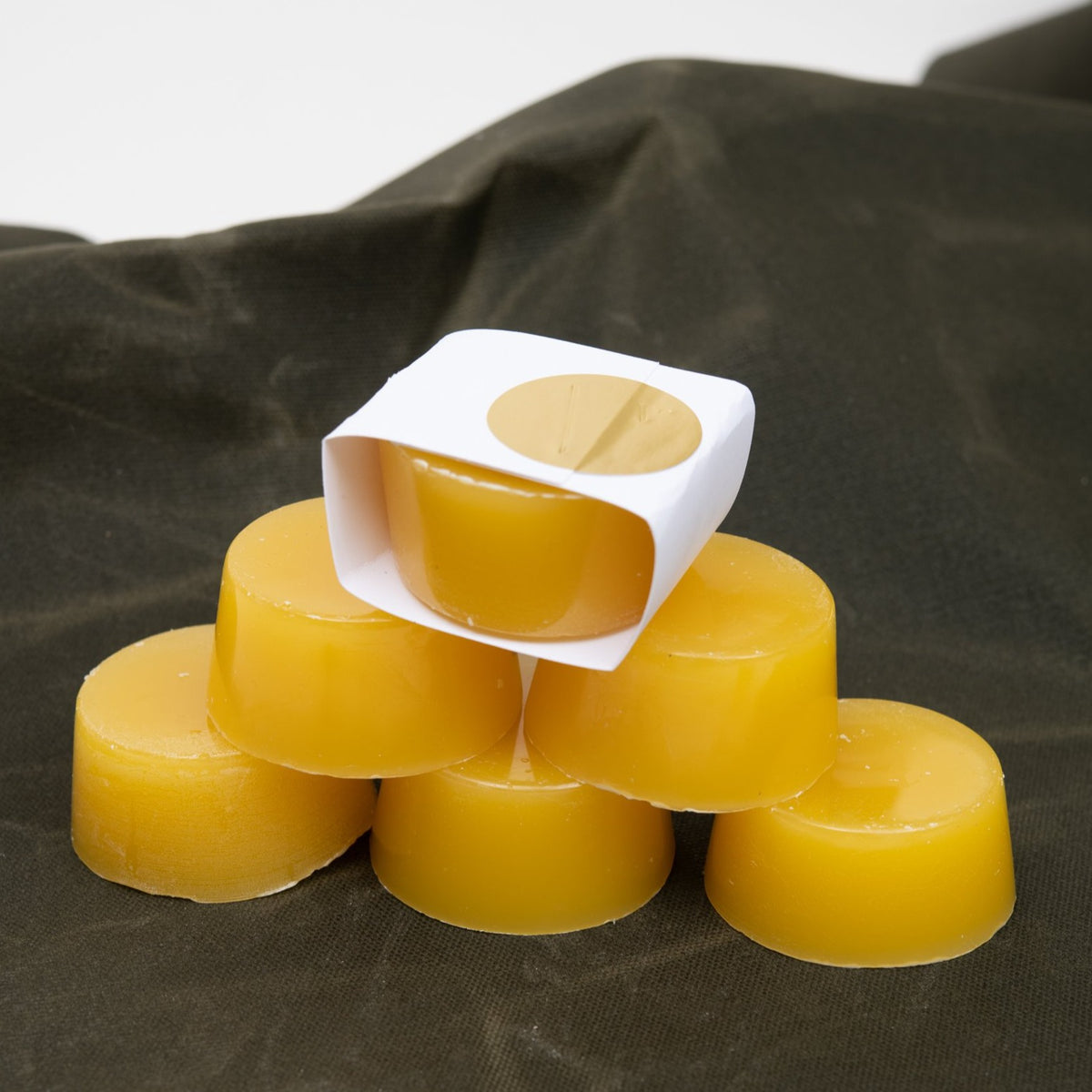 Greenland wax for waxed cotton canvas – Veinage