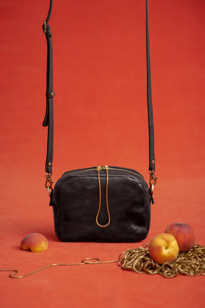 Veinage, made to order Leather Bag with brass snake chain tassel CARTIER, handmade in Montreal, Canada
