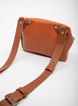 Leather fanny pack PAPAVER model from Veinage, handmade in Montreal, Canada