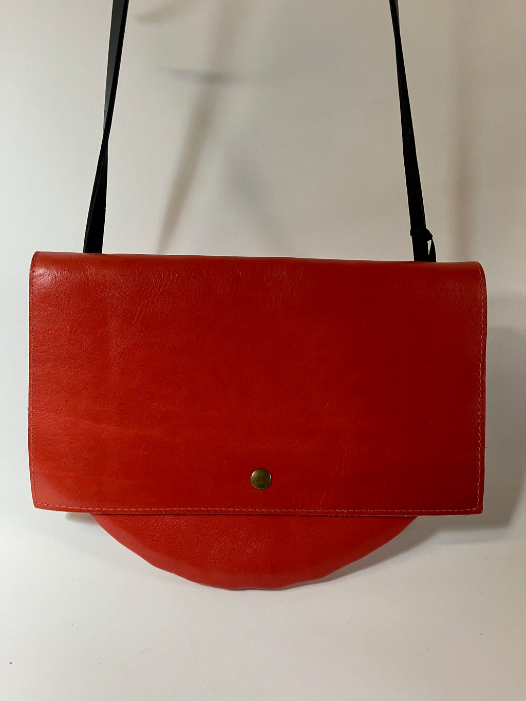 SAMPLE. ONE OF A KIND Minimalist small leather bag in bright red leather