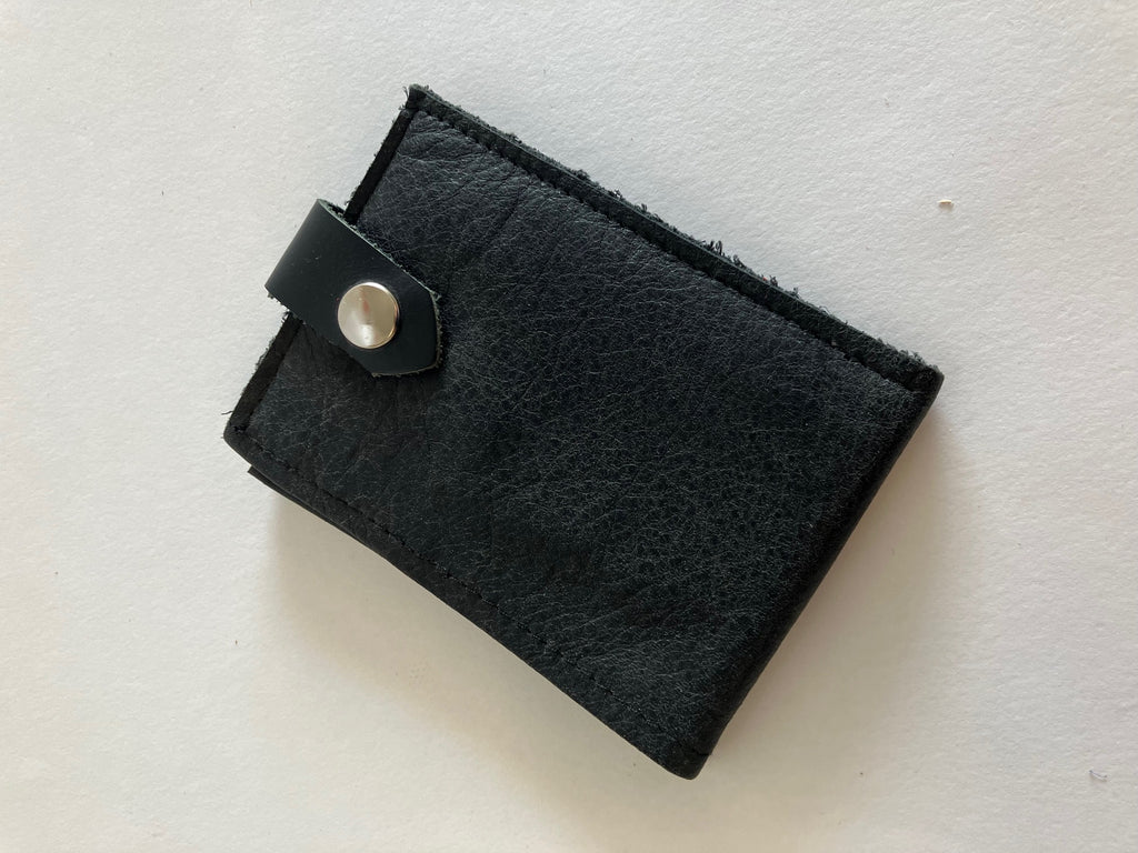 SAMPLE. Minimalist bifold black leather wallet