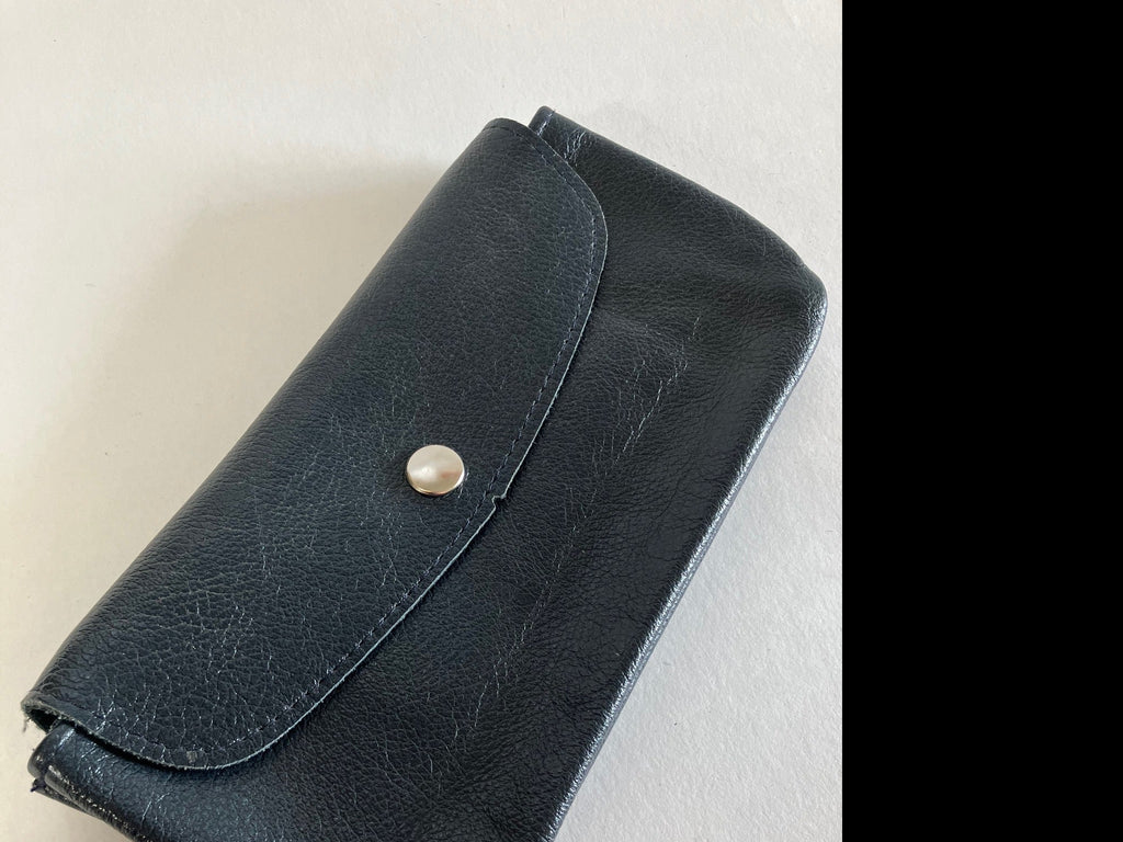 ÉCHANTILLON Portefeuille en cuir bleu acier minimaliste