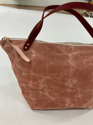 Sac de voyage en coton ciré rose et cuir modèle FRONTENAC Pièce unique échantillon