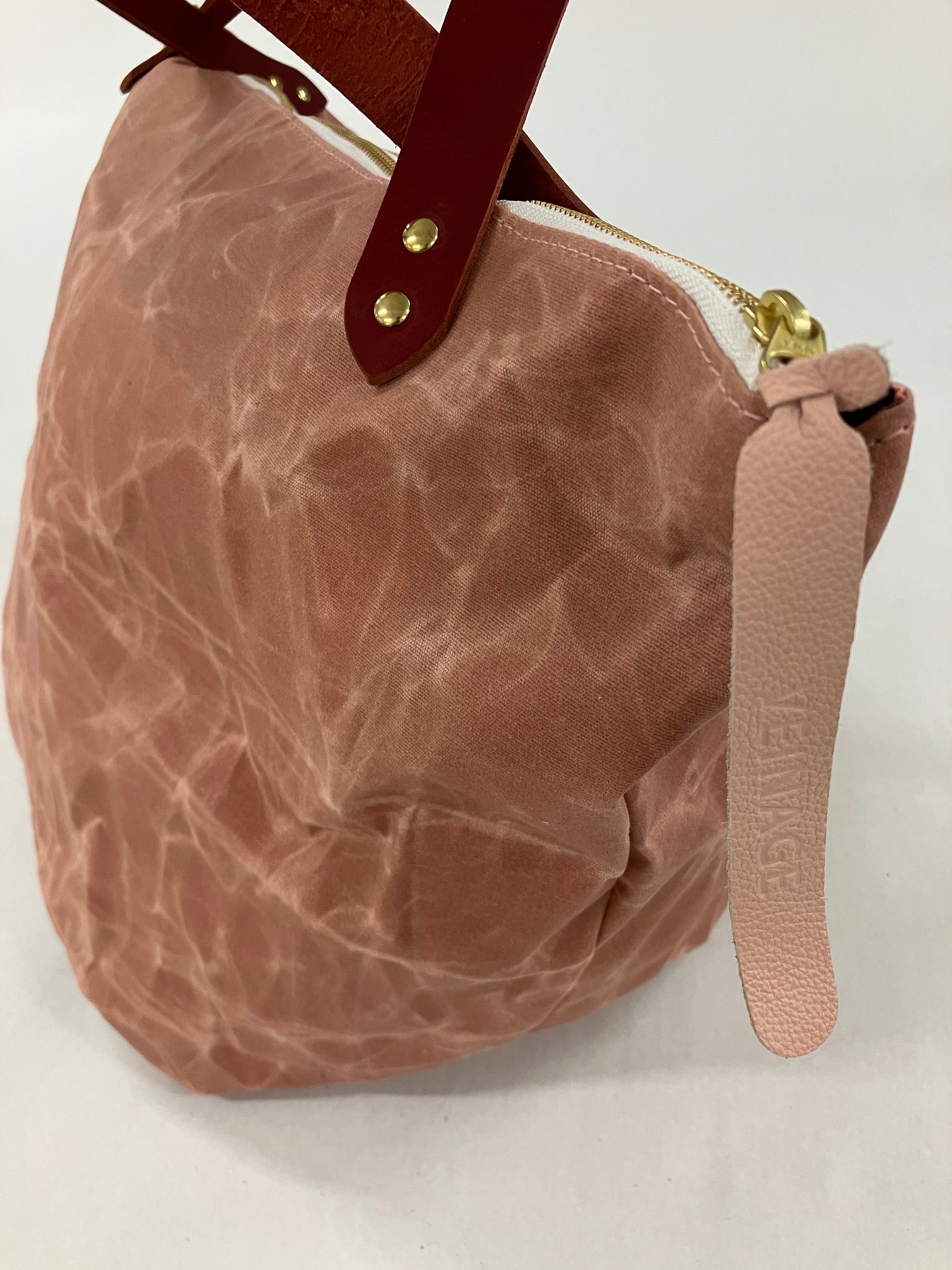 One of a kind Travel bag in dusty pink waxed canvas FRONTENAC