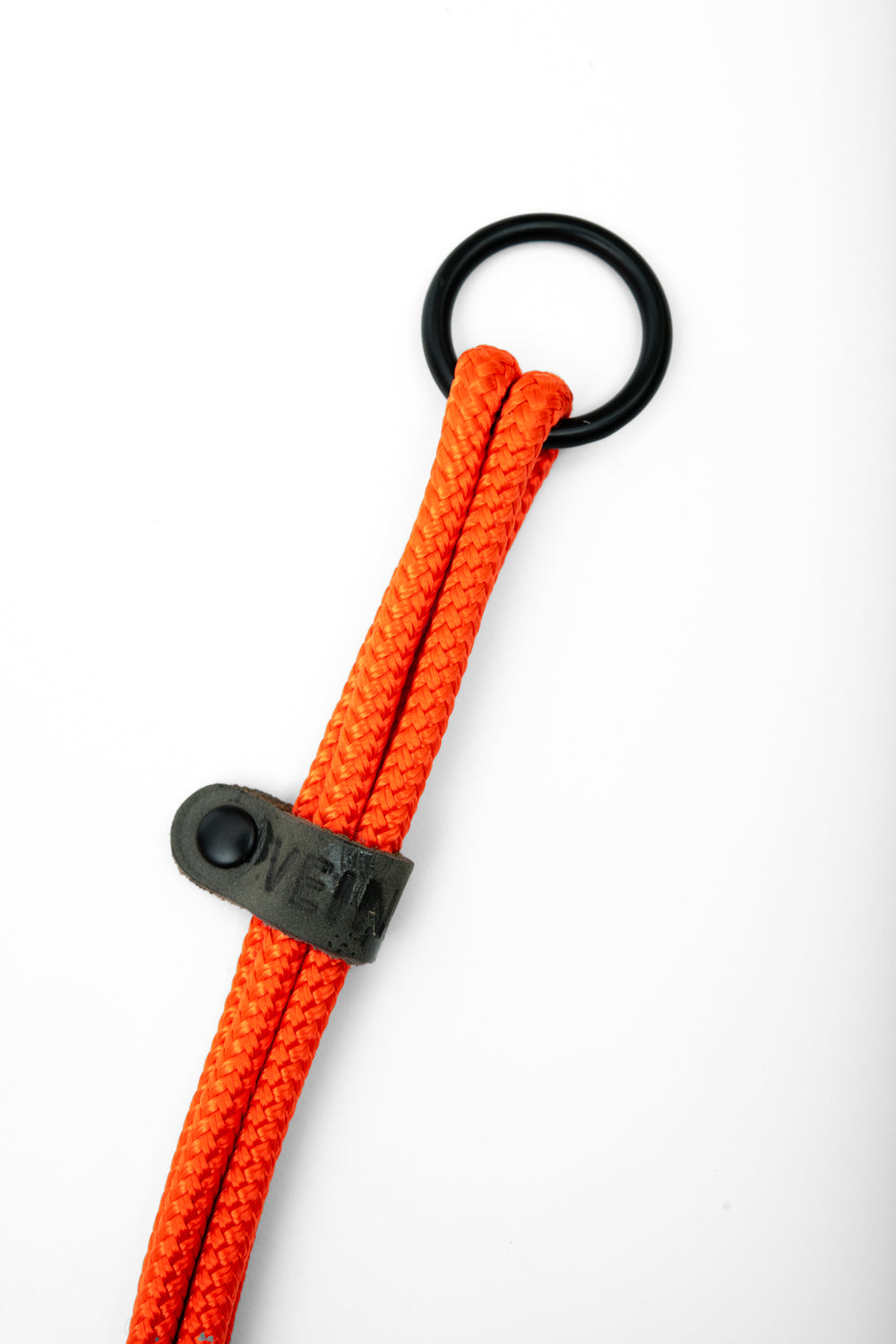 Support à plante en cuir récupéré et corde modèle FRAISIER