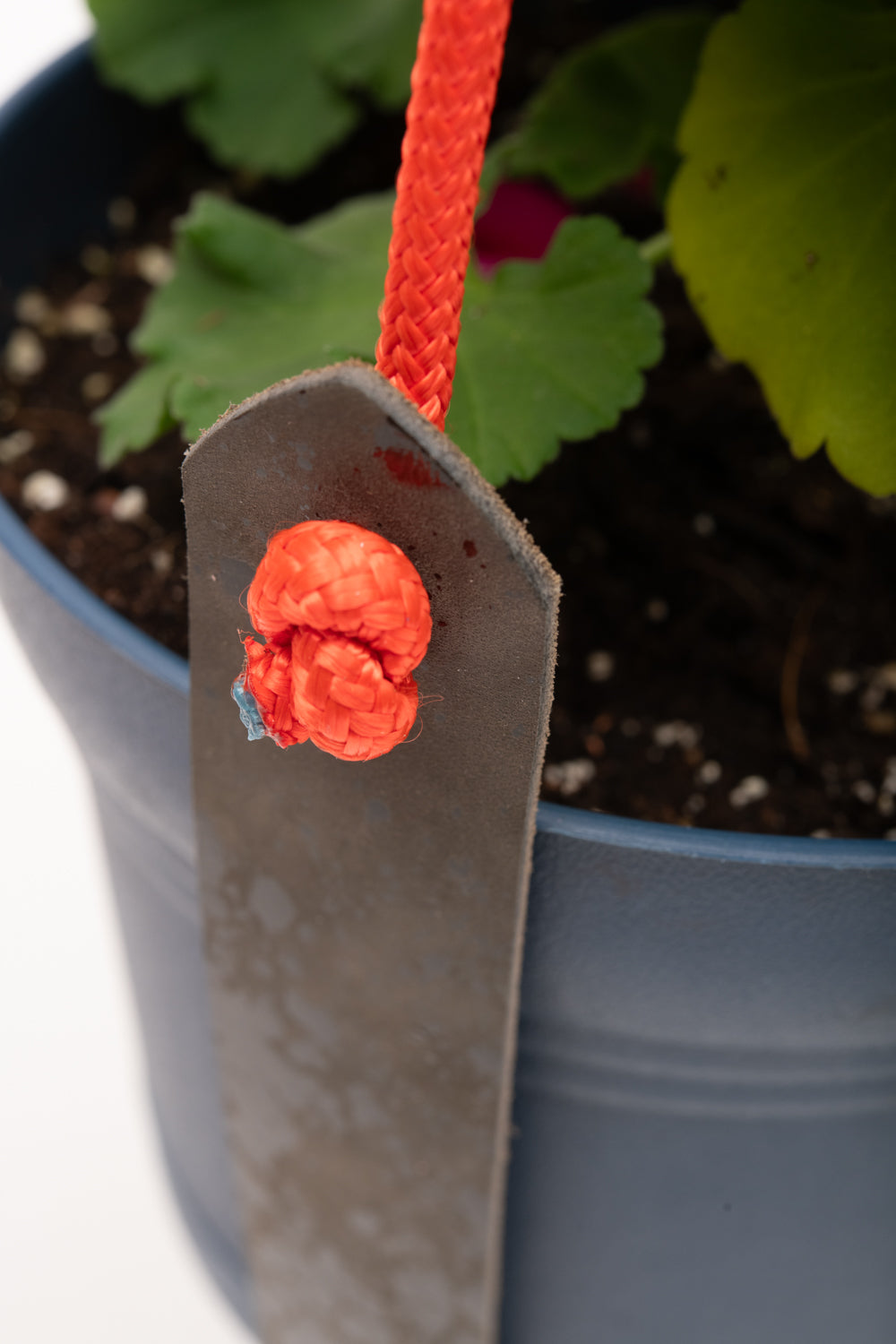 Support à plante en cuir récupéré et corde modèle FRAISIER