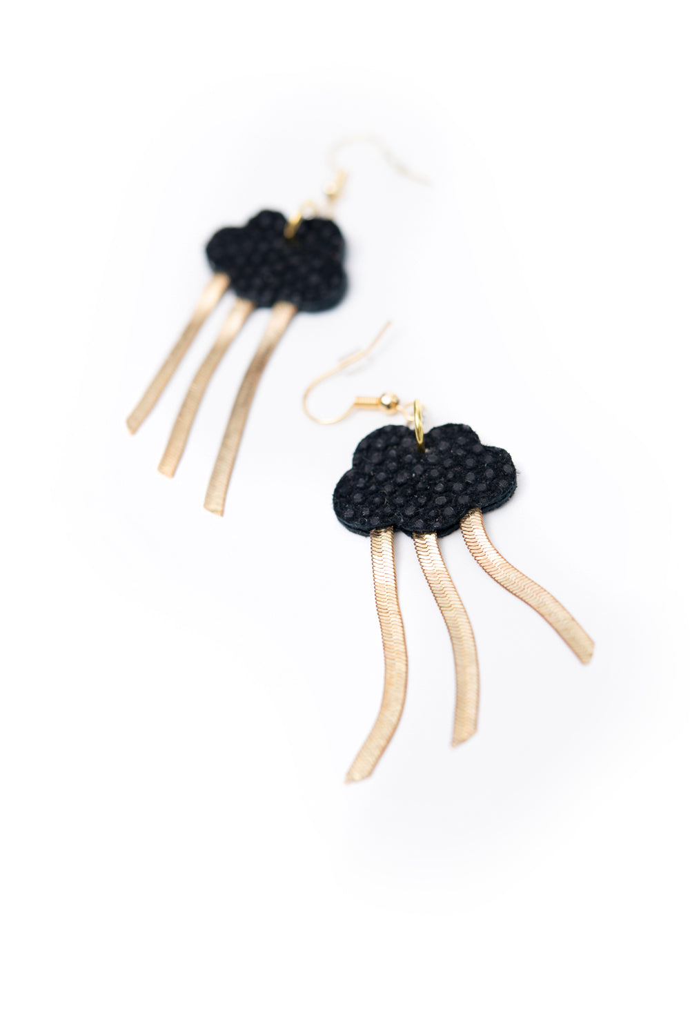 Statement leather earrings NUAGE model