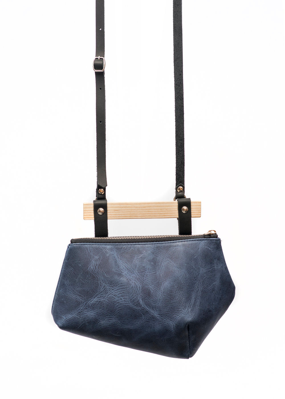 SAMPLE Blue Leather crossbody bag with ash wood handle FRAXINUS 1