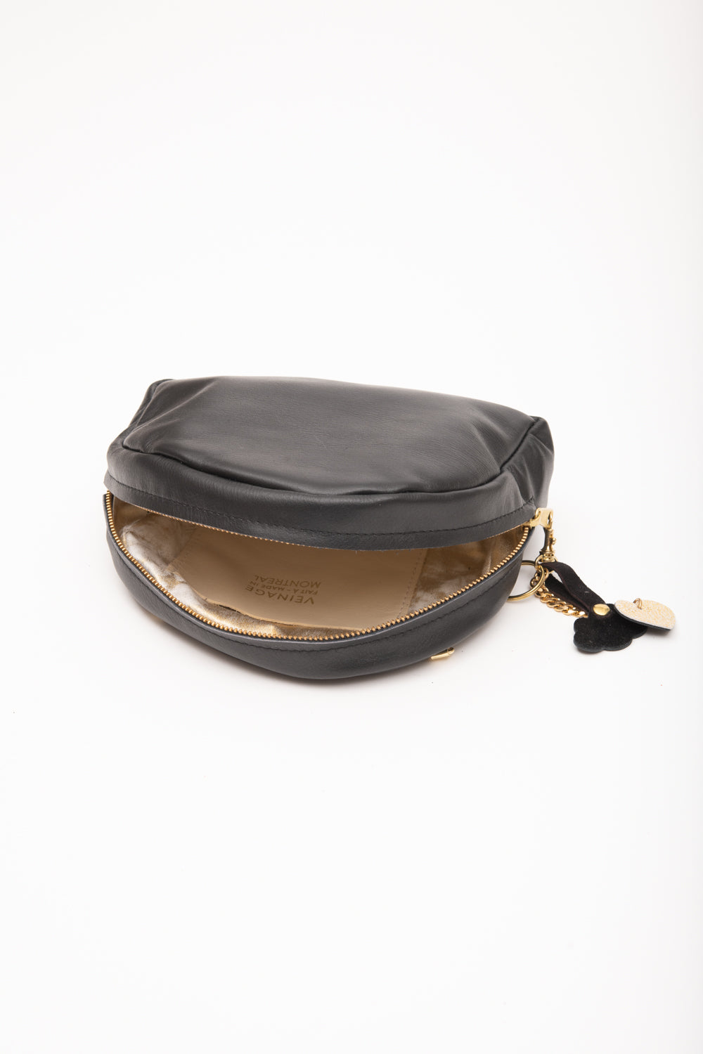 Veinage Leather Shoulder Bag with Charm MERINGUE model