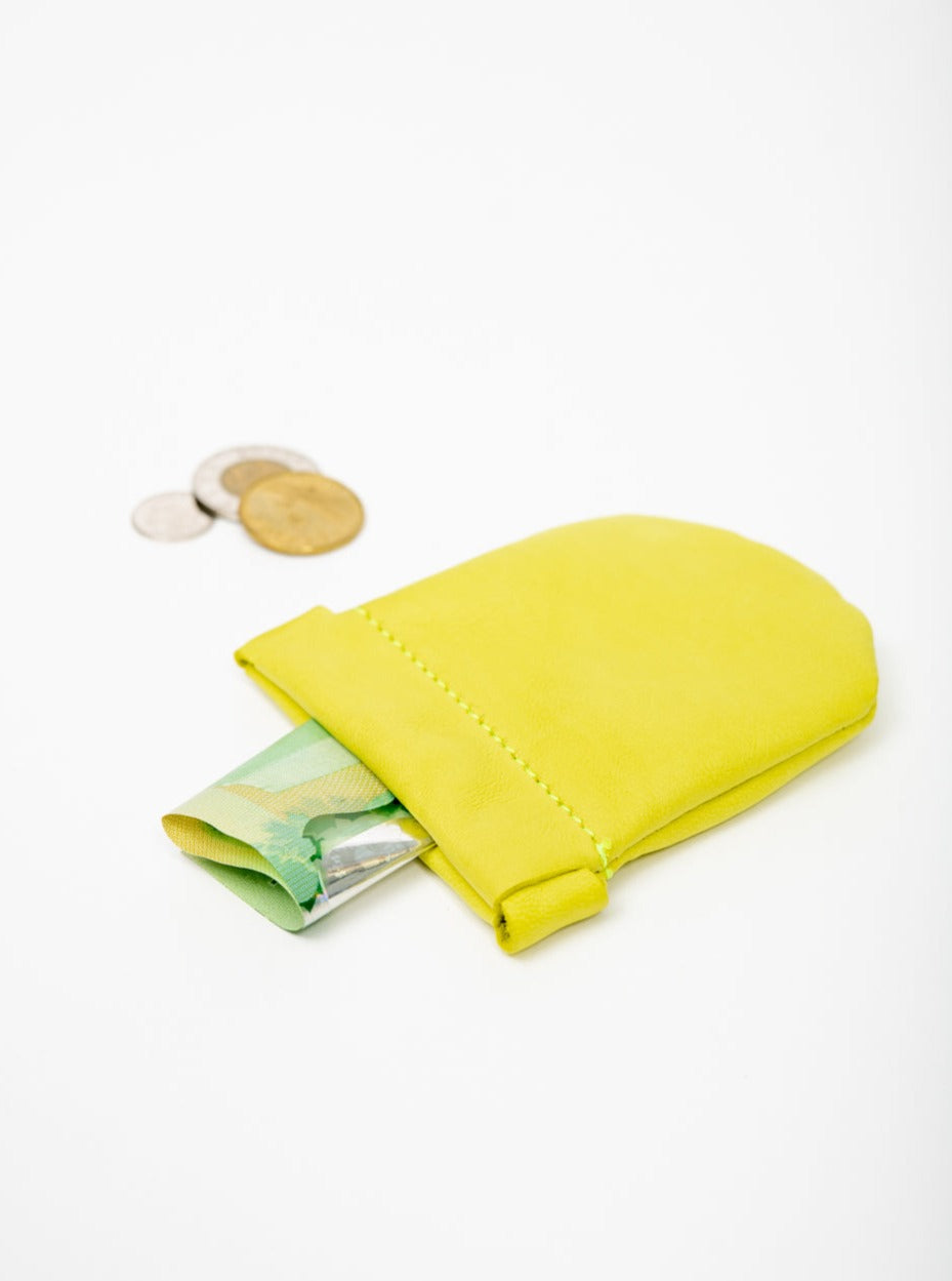 Leather coin purse MEZZA LUNA handmade in Montreal by Veinage_fluo yellow