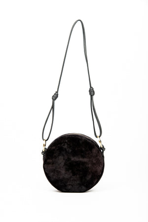 Round shoulder bag model ROTONDO of the collection Variable Geometry by VEINAGE, handmade in Montreal Canada