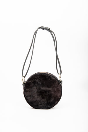 Round shoulder bag model ROTONDO of the collection Variable Geometry by VEINAGE, handmade in Montreal Canada