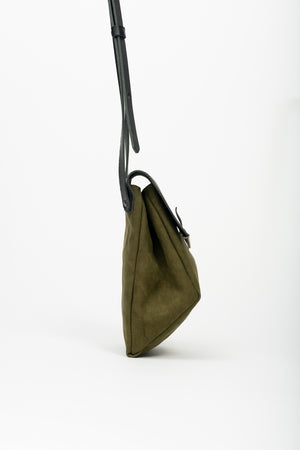 Triangular handbag TRIANGOLO model from the Variable Geometry collection by VEINAGE, handmade in Montreal Canada