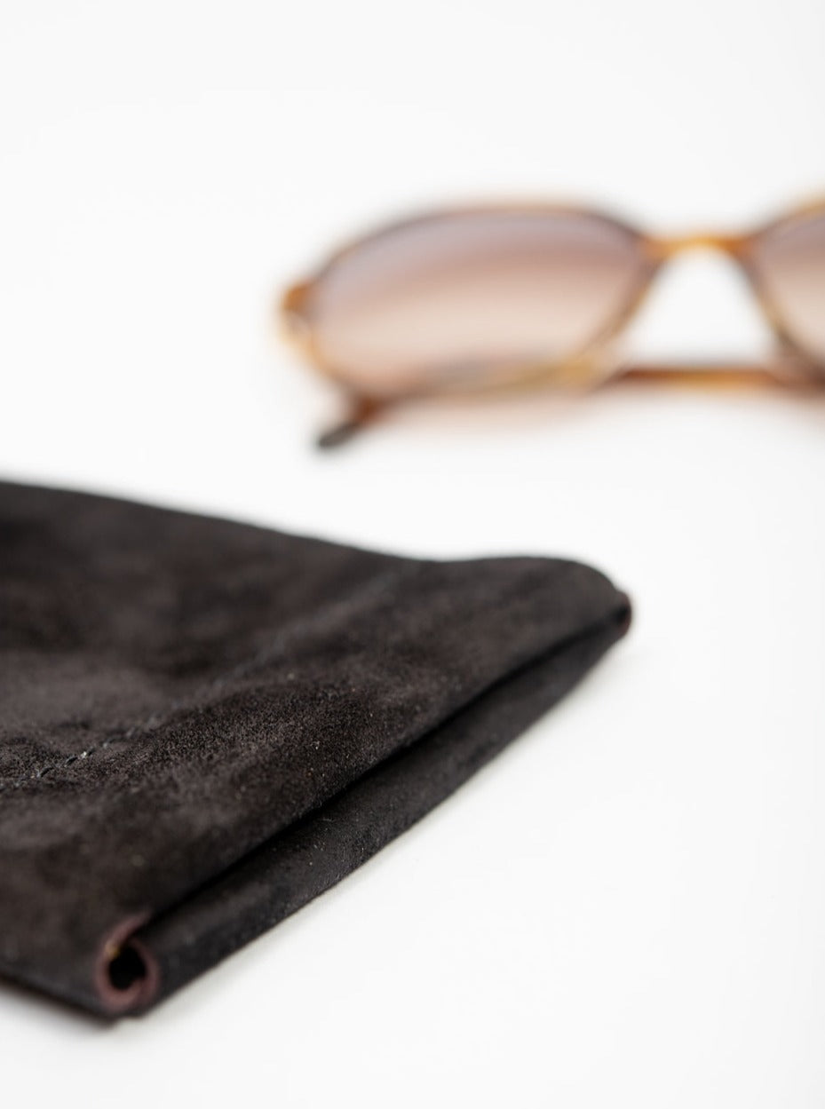 Leather glasses case, soft slip-in pouch case, glasses storage case VEDERE model_black suede detail