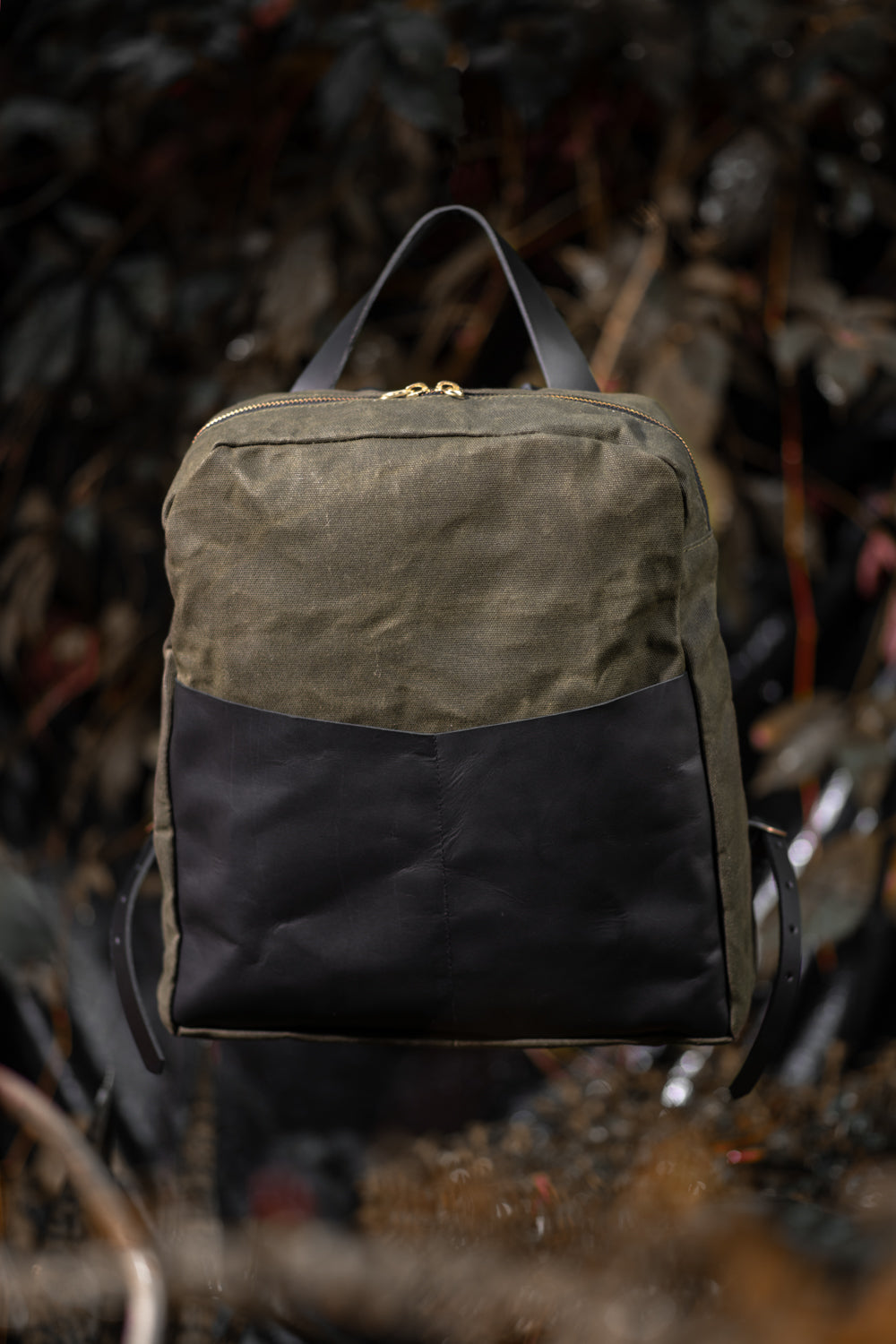 Roll top leather and waxed coton backpack DE LORIMIER model – Veinage