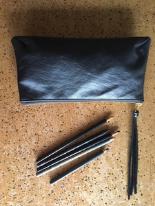 Veinage Leather pencil case CHAPLEAU model, handmade in Montreal, Canada