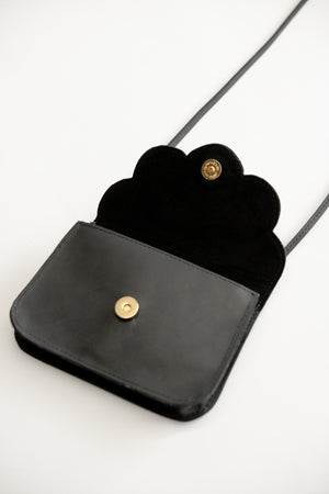 Small leather bag with shoulder strap and scalloped flap VEINAGE x Noémiah