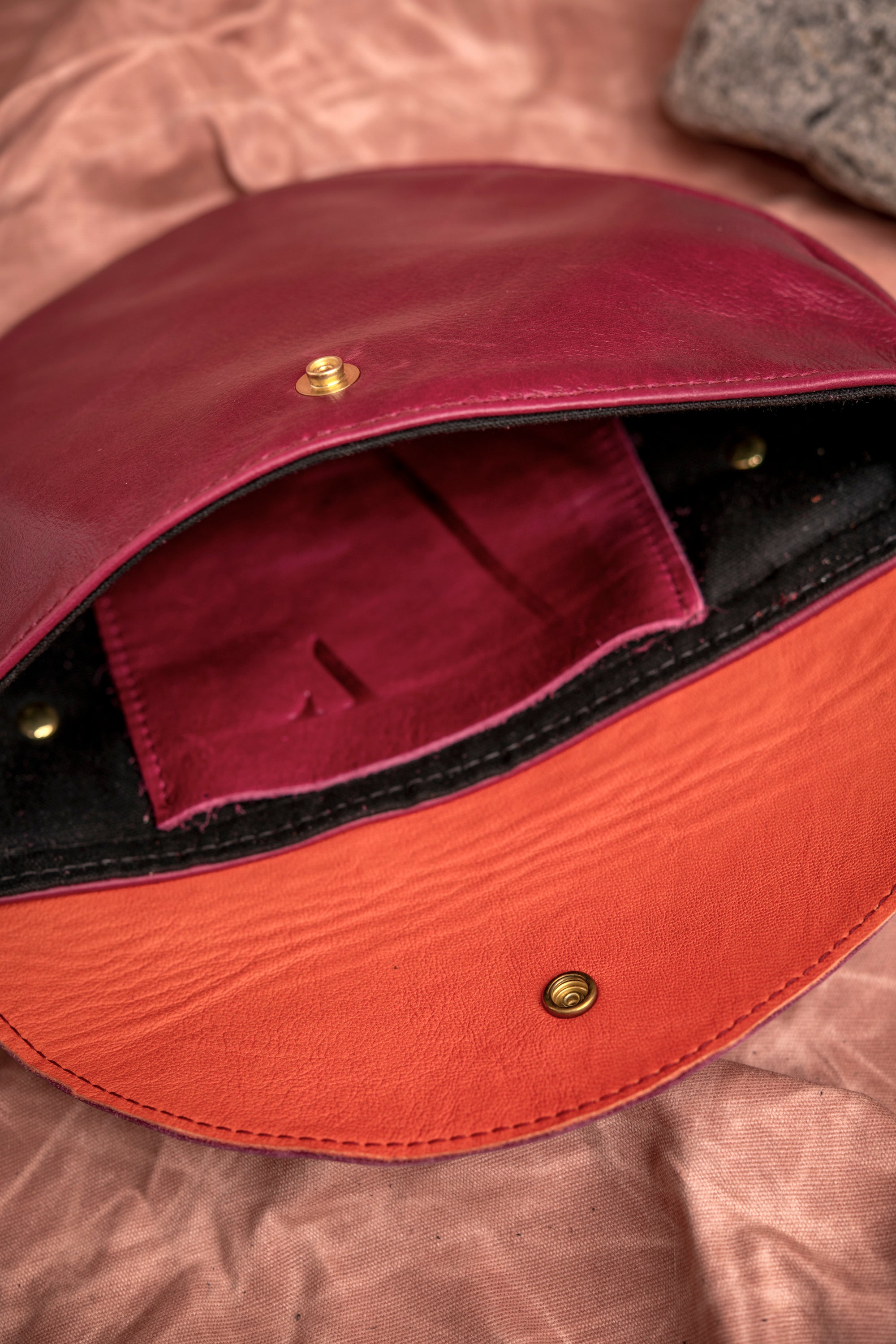 Veinage FABRE handmade minimalist leather fanny pack