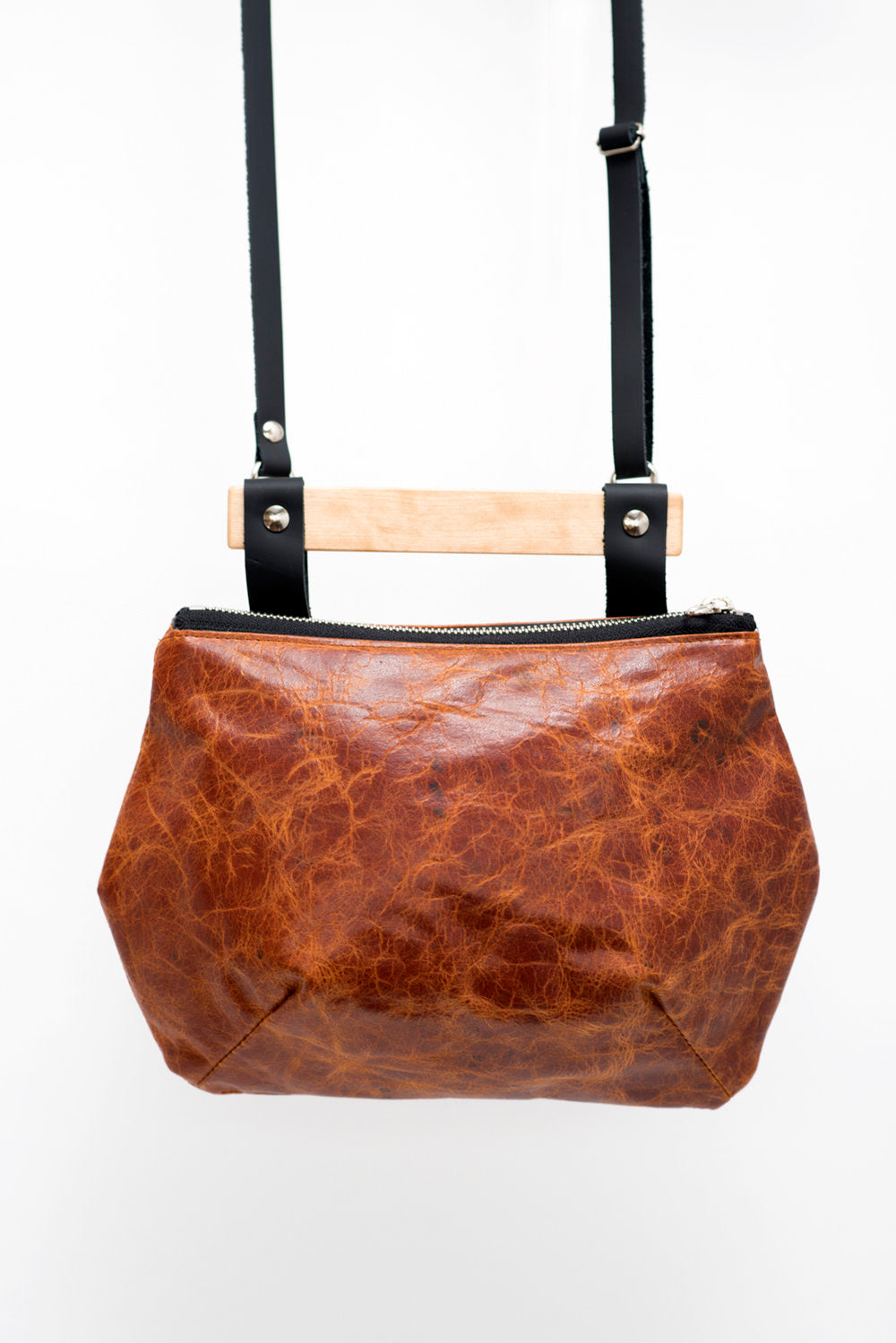 Leather crossbody bag with wood handle 20:25 made to order