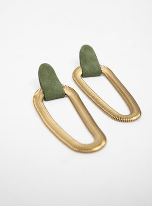 Veinage Statement leather and brass earrings 9e AVENUE model, handmade in Montreal, Canada