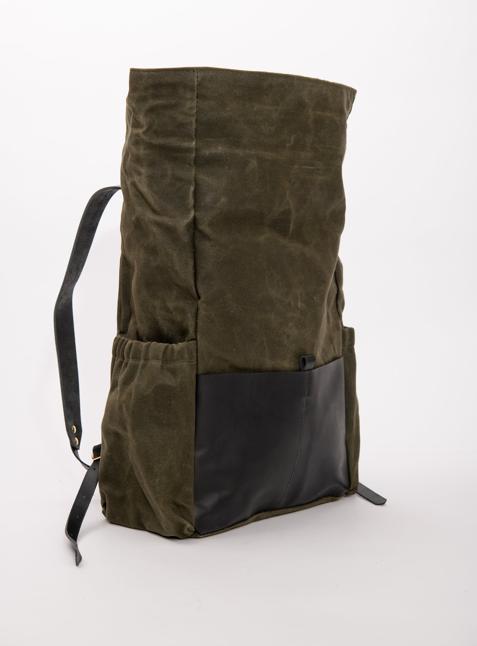 Roll top leather and waxed coton backpack DE LORIMIER model – Veinage
